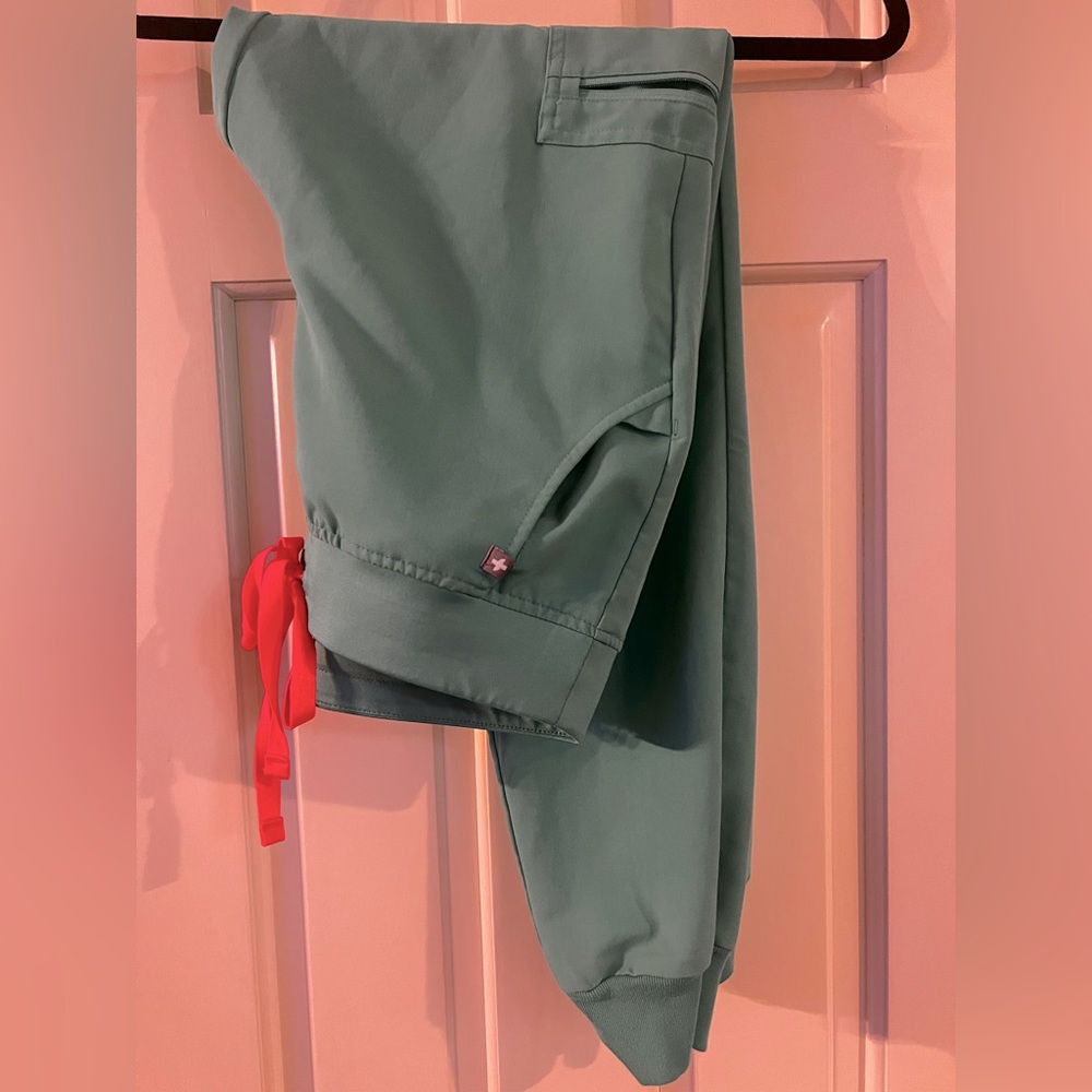 FIGS Zamora joggers. Size small. Regular length . Color is surgical green.